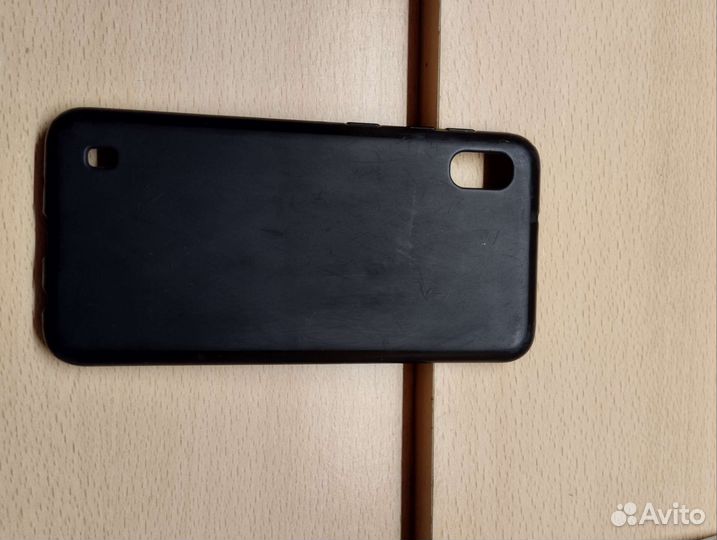 Продам чехол на Samsung a10