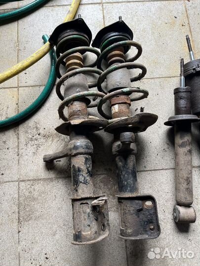 Продам стойки на приору