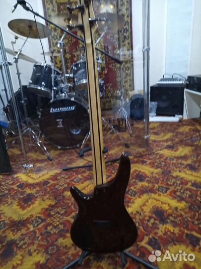 Басс гитара ibanez SR370