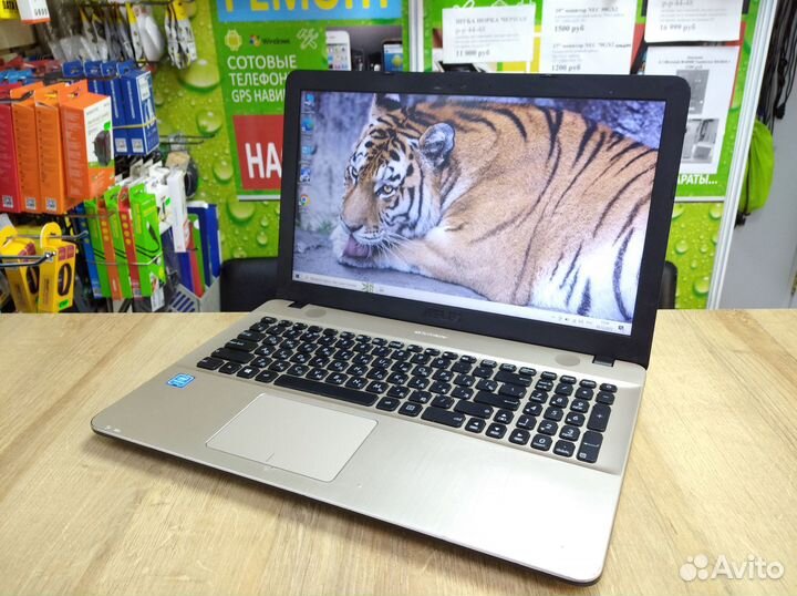 Asus 4 ядра pentium/ SSD 240 гб/ 4гб озу/ аккум ок
