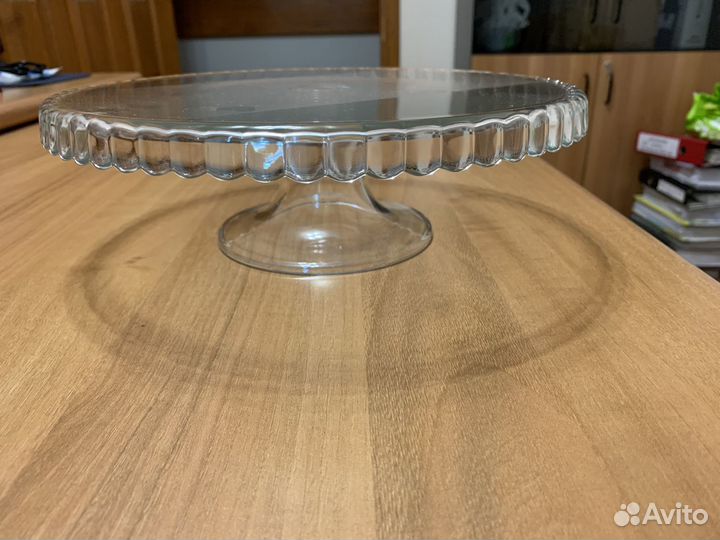 Тортовница на ножке