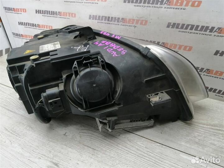 Фара левая Ауди А4 Б7 Ксенон