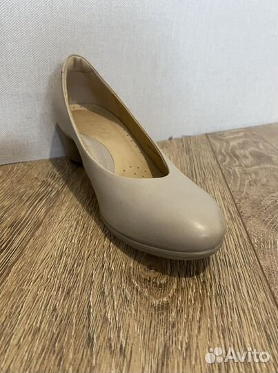 Туфли женские 36 размер натуральная кожа Ecco