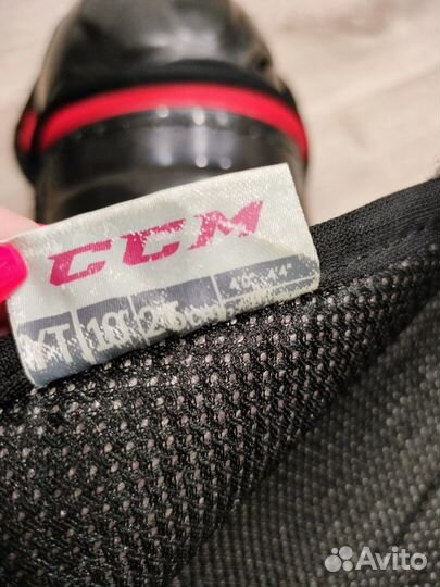 Щитки хоккейные 10