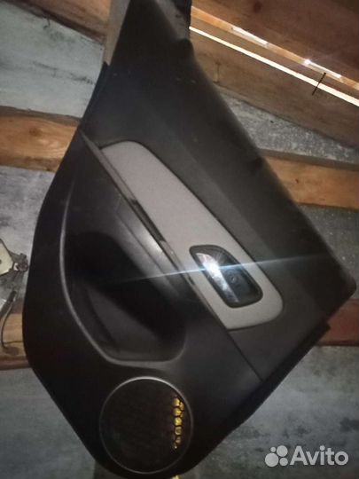 Обшивки дверей на Круз, Поло, Логан, Альмера