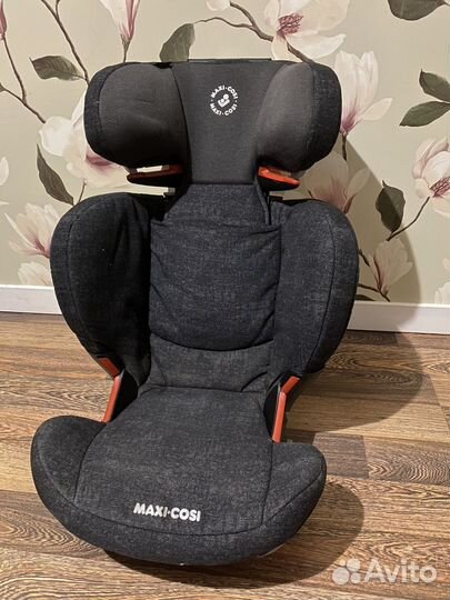 Автокресло Maxi Cosi RodiFix isofix 15-36кг