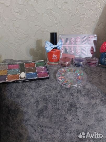 Детская косметика для девочек новая. Чемодан