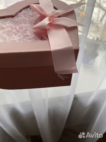 Подарочная коробка упаковка