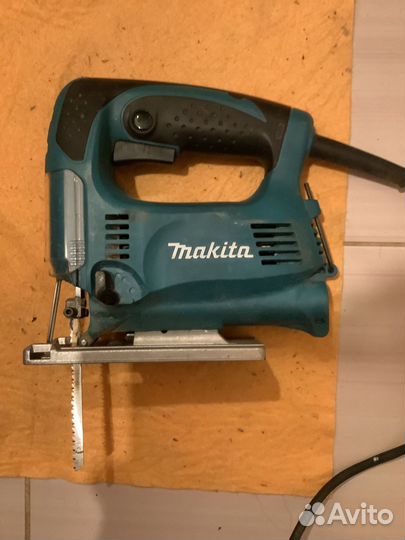 Электролобзик makita4329