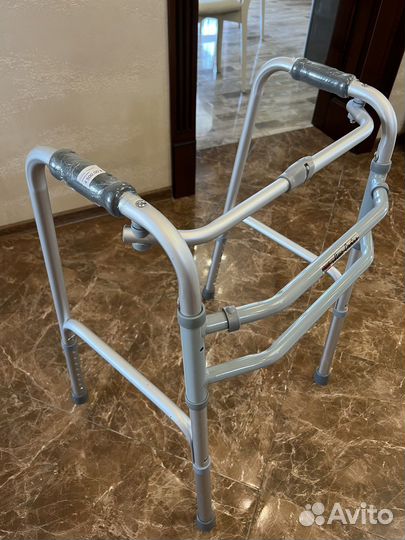 Ходунки для инвалидов