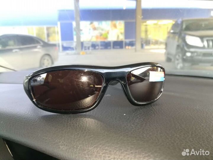 Солнцезащитные очки оригинал