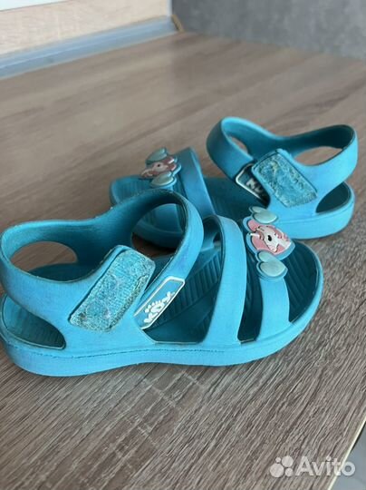 Сандалики детские