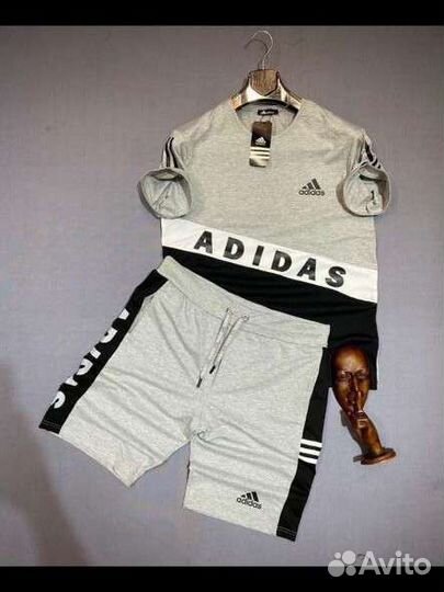 Костюм с шортами