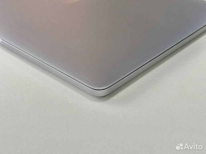 MacBook Pro 13 2020 M1/8GB/256SSD (гарантия)