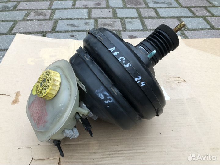 Вакуумный усилитель тормозов на Audi A6 C5 2.4