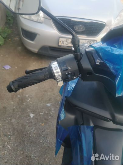 Продам новый скутер aerox - 50/170 китай