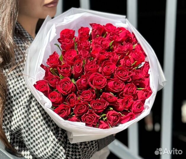 Розы красные на доставку