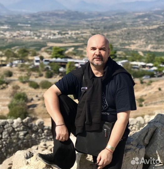 Администратор, водитель В, Продавец