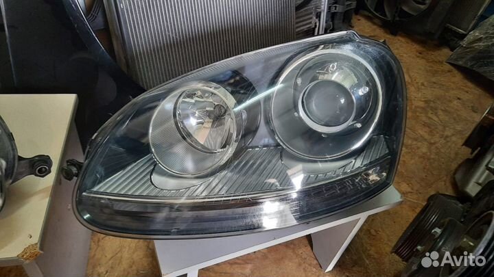 Передние фары для Volksvagen Golf 5, Jetta. Ксенон