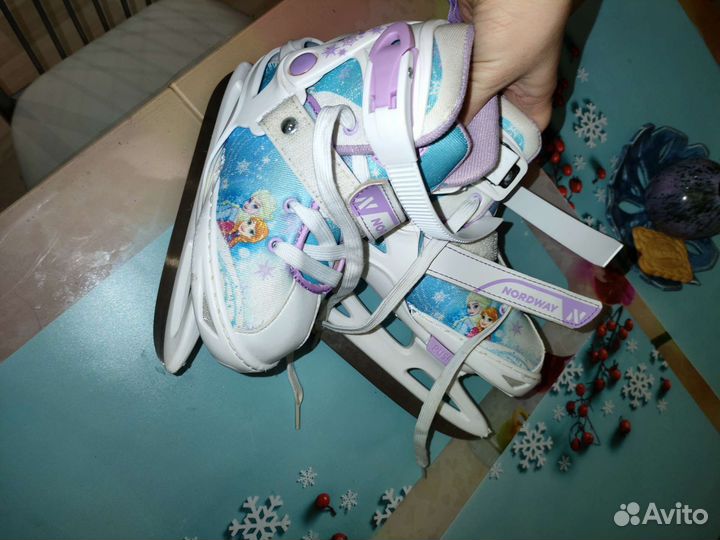 Коньки для мальчика и для девочки