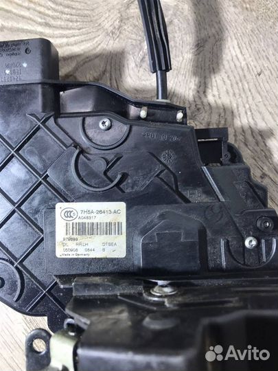 Замок двери задней левой Land Rover Discovery III