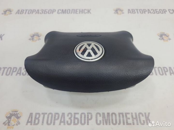 Подушка безопасности в руль VW Golf 4