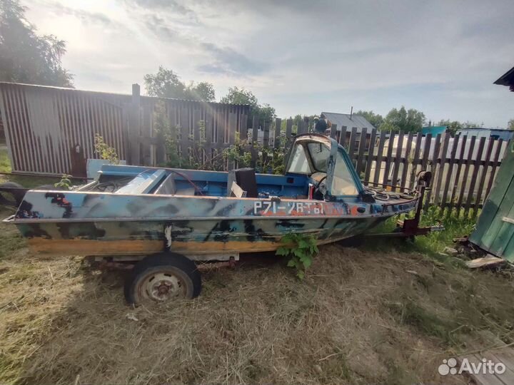 Моторная лодка