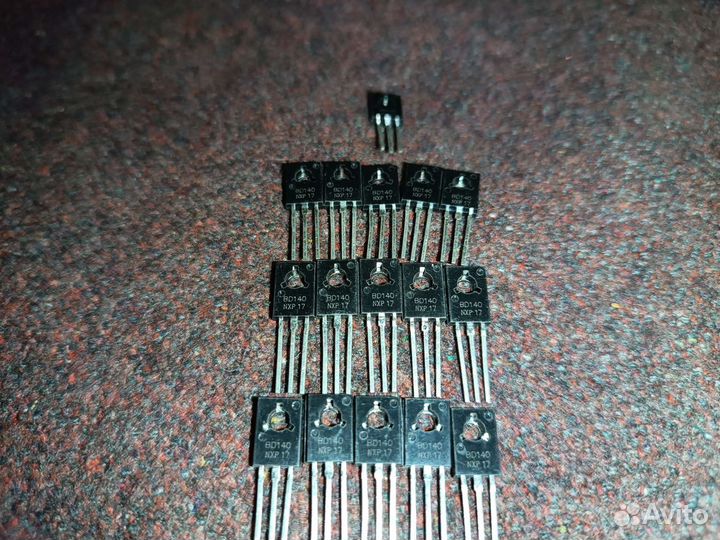 Транзистор Bd140