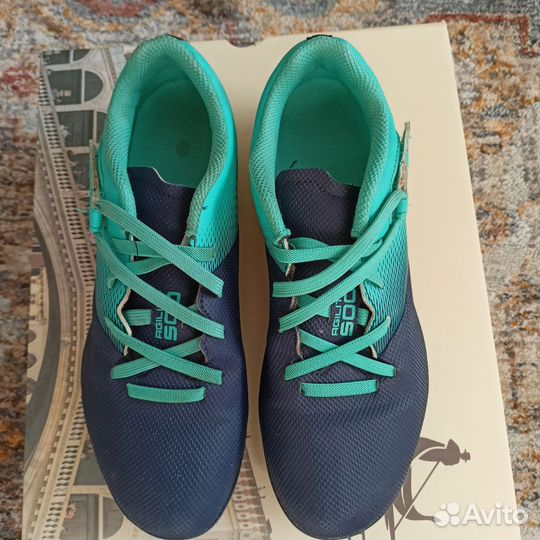 Детские футбольные бутсы