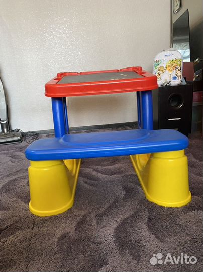 Детский столик