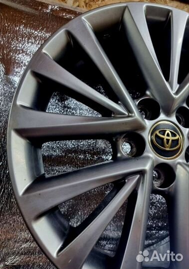 Диск Toyota Camry R17