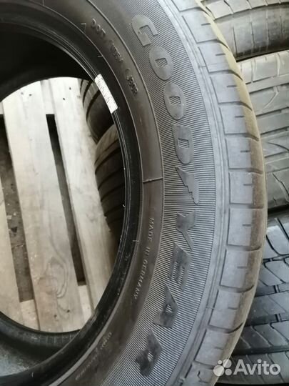 Goodyear Excellence 215/60 R16