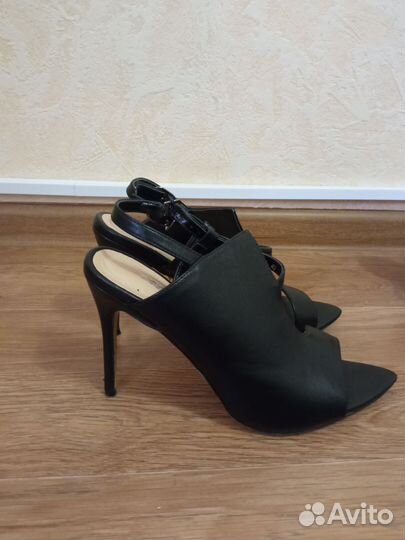 Куча обуви кожзам и кожа