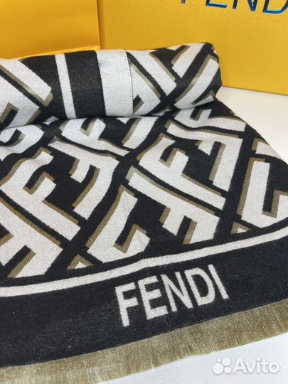 Шарф Fendi черный
