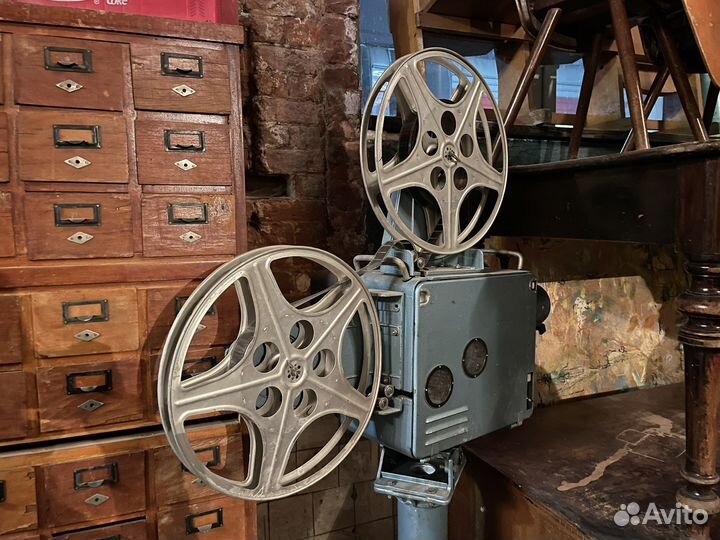Кинопроектор СССР