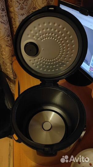 Мультиварка новая