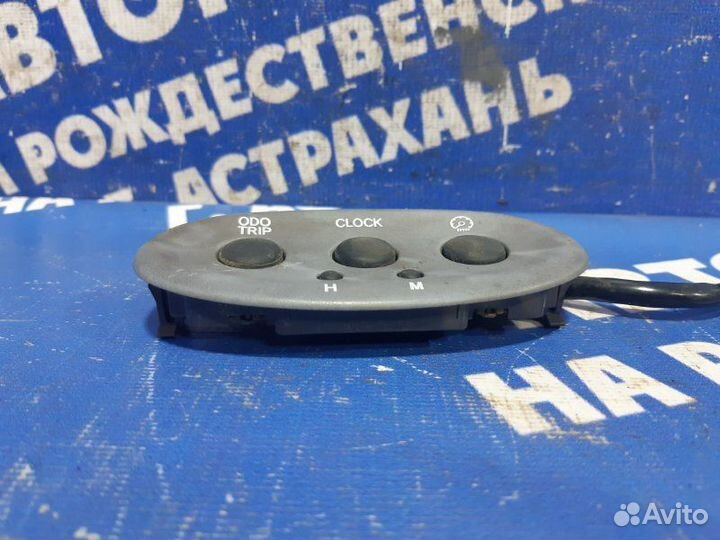 Блок кнопок Toyota Vitz хэтчбек 1SZ-FE 2003