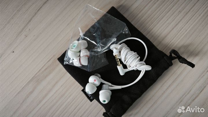 Проводные наушники sony