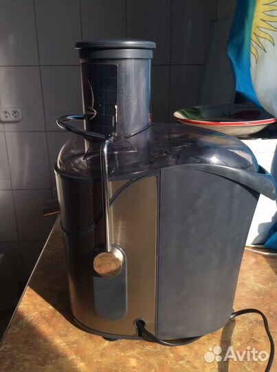 Соковыжималка Moulinex центробежная металлическая