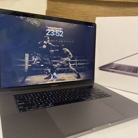 Macbook pro 15 2018 i7 16gb