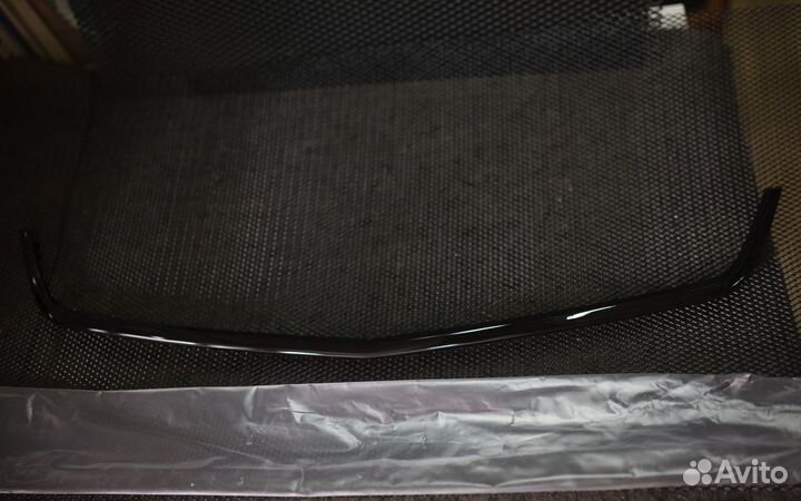 Накладка решетки черная на Лада Приора 2