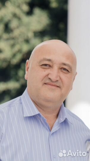 Офисным работником