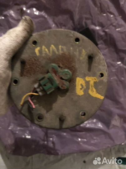 Верхняя крышка топливного насоса и дут Mitsubishi