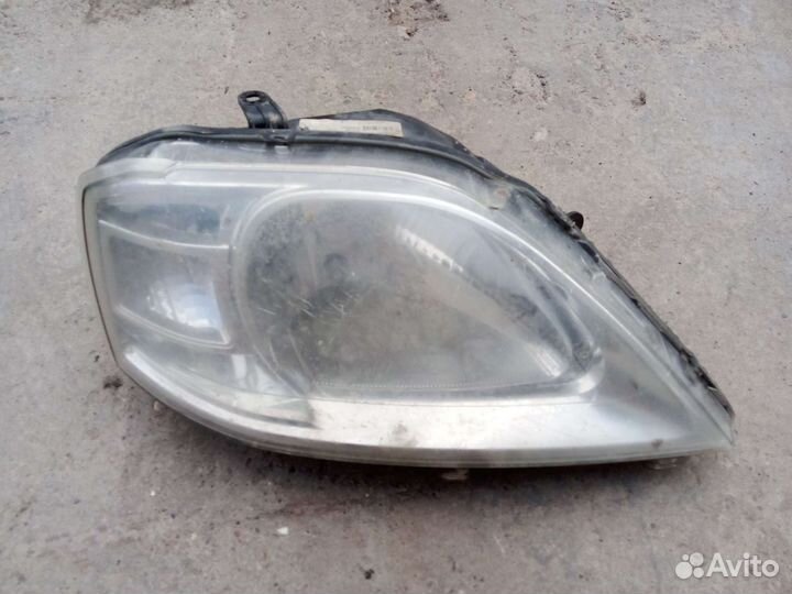 Фара Рено Логан