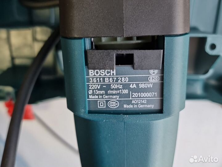 Перфораторы: Bosch и Makita