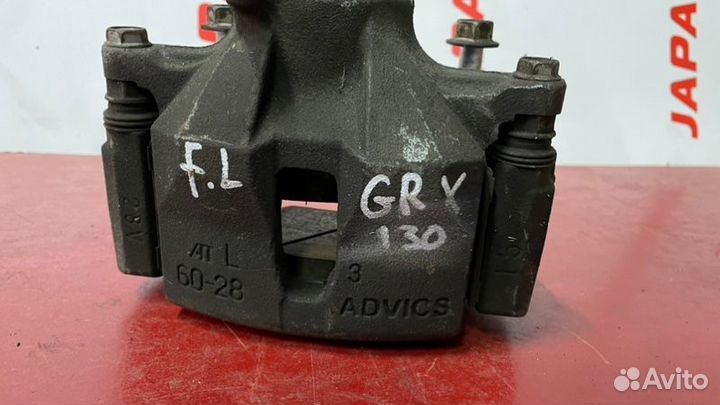 Суппорт передний левый Toyota Crown GRS180