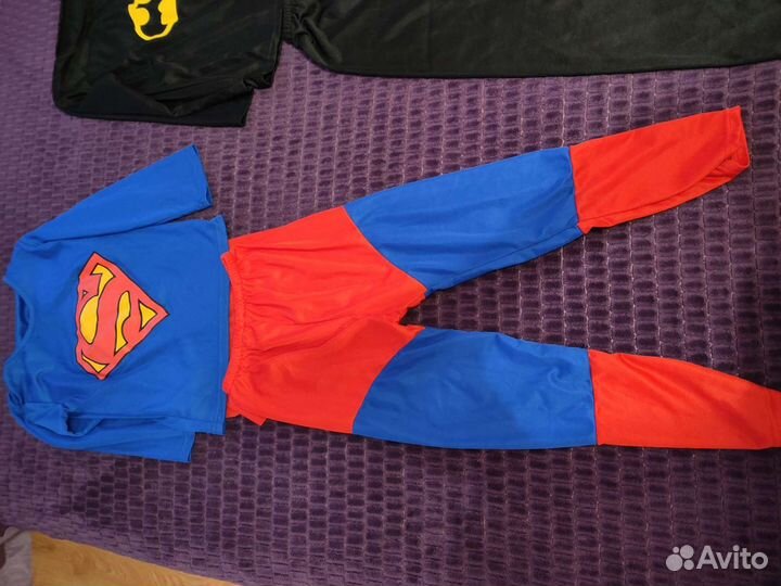 Костюмы Бэтмена и Супермена