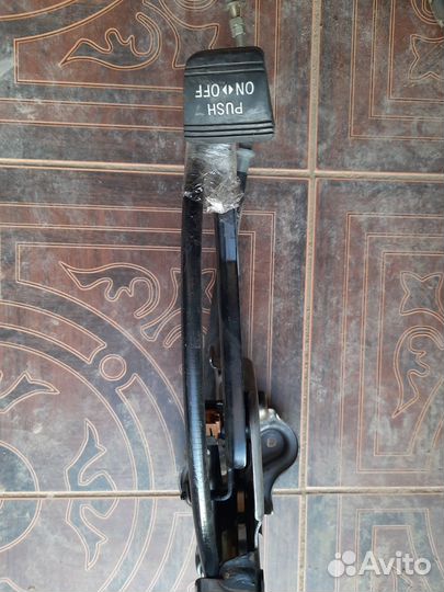 Педаль ручника Toyota Harrier