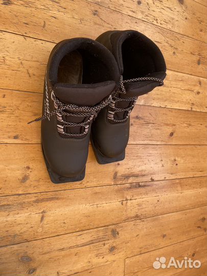 Лыжные ботинки 39размер