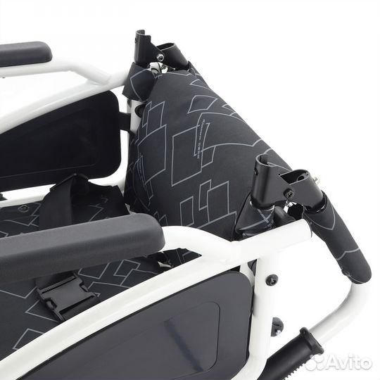 Кресло-коляска с электроприводом TH-801